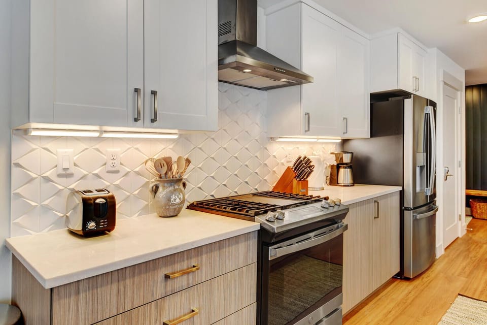 Stunning Kitchen Details Make Cooking in This Kitchen A Dream