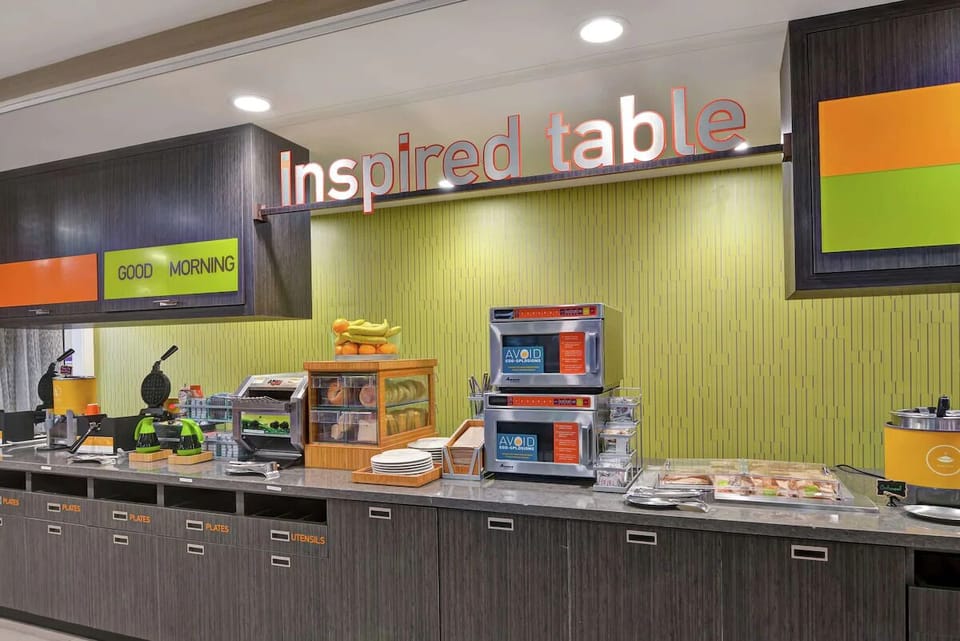 Fuel your day with hot options and quick, easy service.