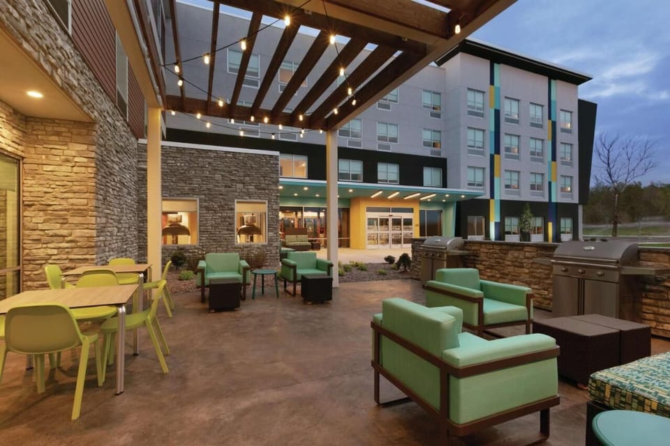 Outdoor lounge