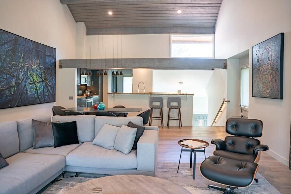 Living Room: Make yourself at home in our bright and spacious living area, where there's plenty of room to lounge, eat, or just hang out.