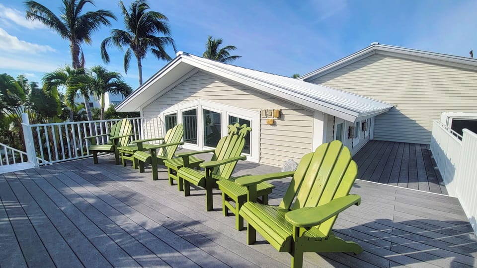 Sunrise deck