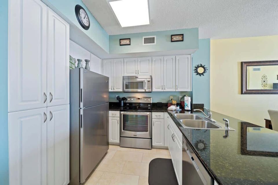 Fully equipped kitchen