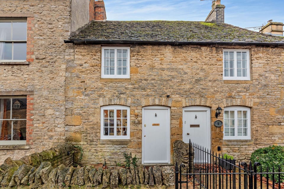 Little Cottage - StayCotswold