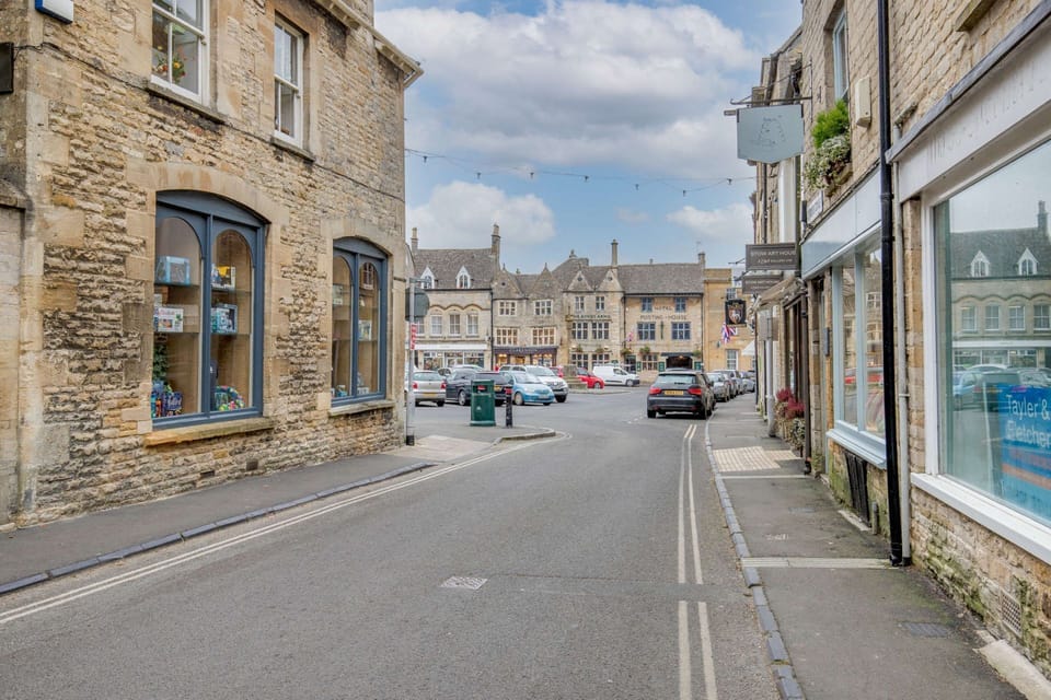 Little Cottage - StayCotswold