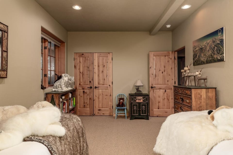 Indoors, Bed, Bedroom, Furniture, Home Decor