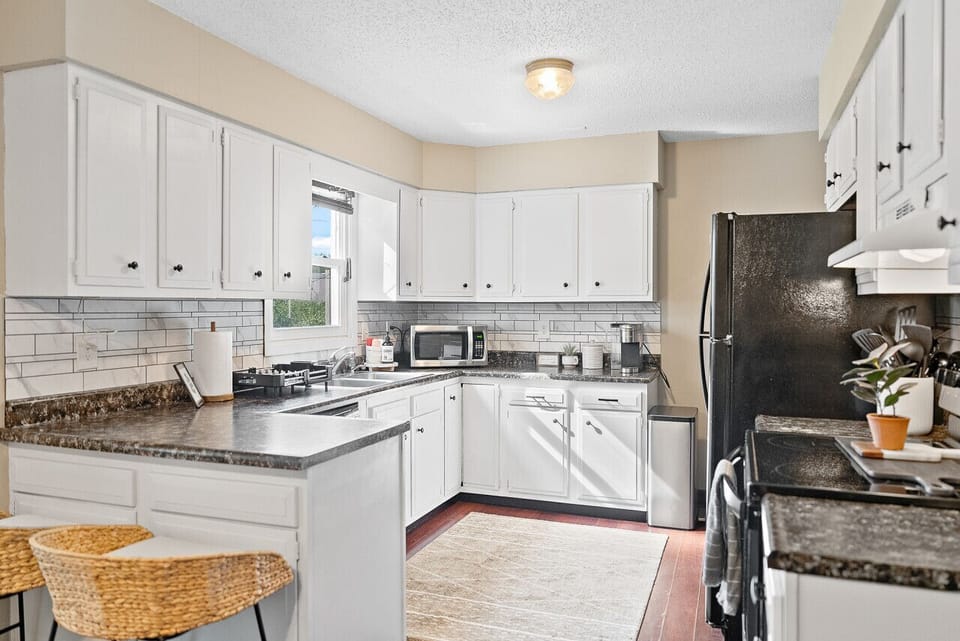 Cook up a storm in our fully equipped modern kitchen.