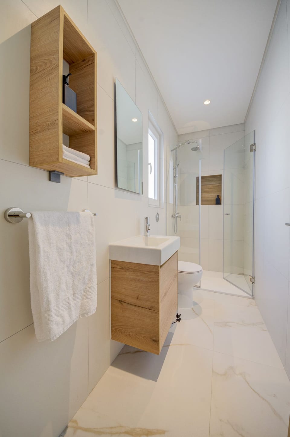 – Towels and essential toiletries are provided for you, so you do not have to bring your own