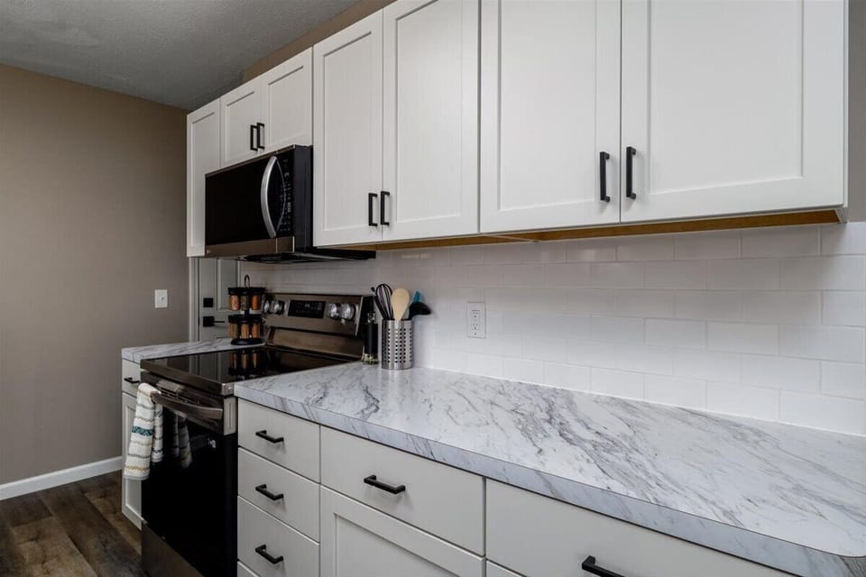 We also provide a full array of spices and cooking oil for added convenience.