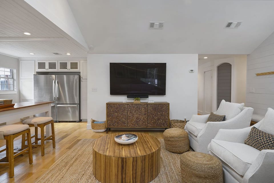 Sea-Renity - Miramar Beach - Living Room & Kitchen