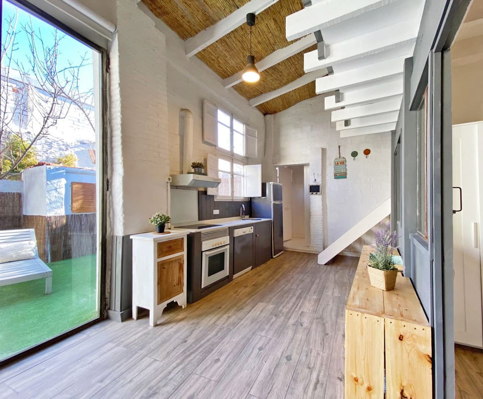 Kitchen and garden 