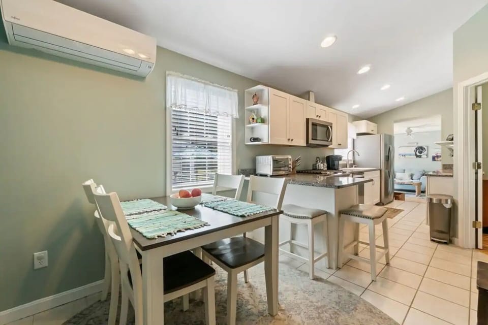 Kitchen and dining room table in Unit B