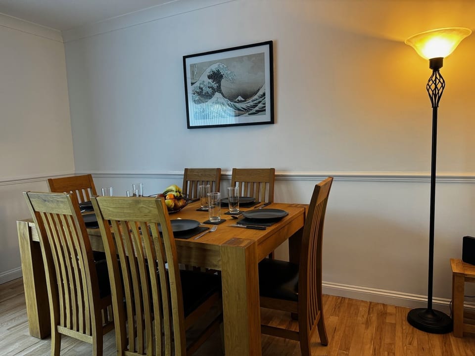 Dining / Restaurant