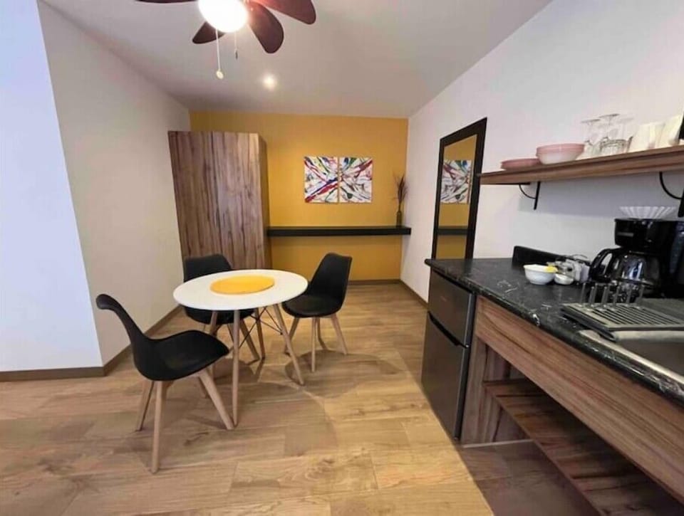 Kitchenette and dining area