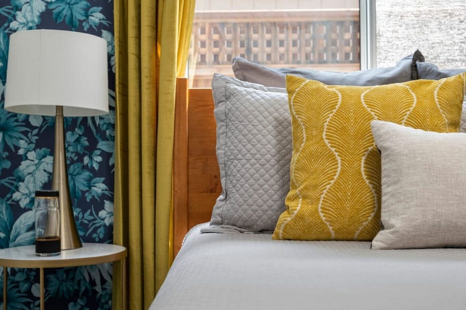 Bedroom 2-Queen Size Bed