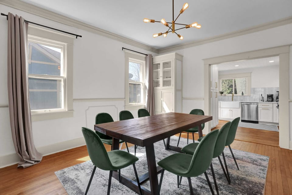 Dining room table for 6