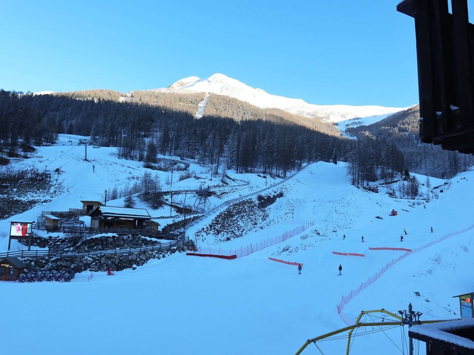 Snow and ski sports