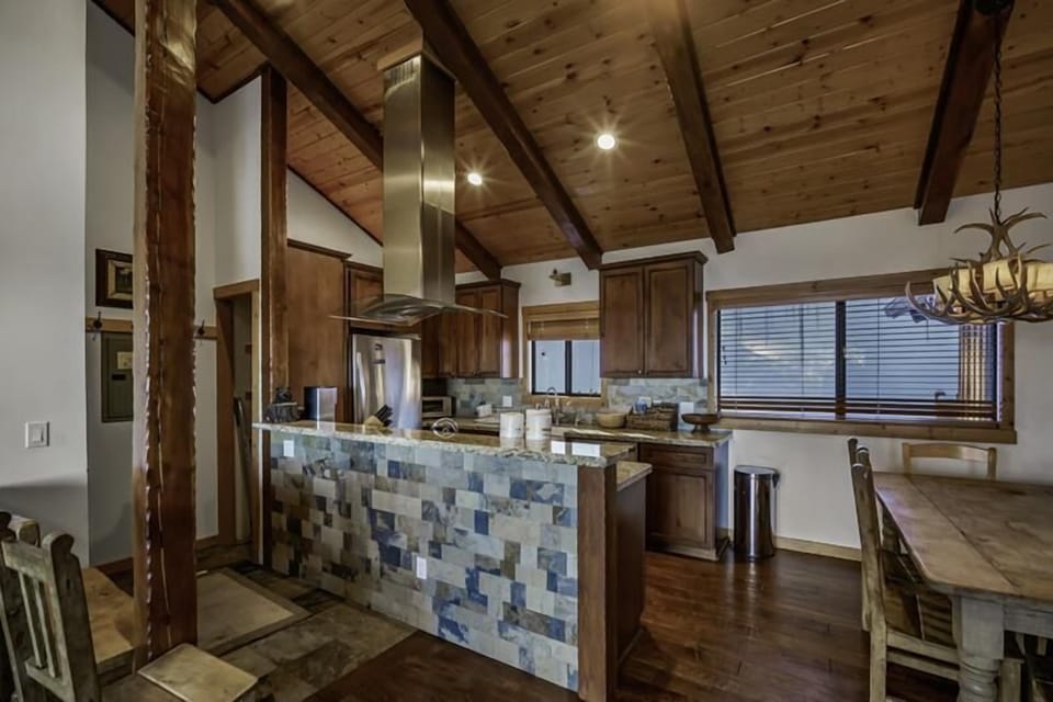 Beautiful mountain accents, such a special place