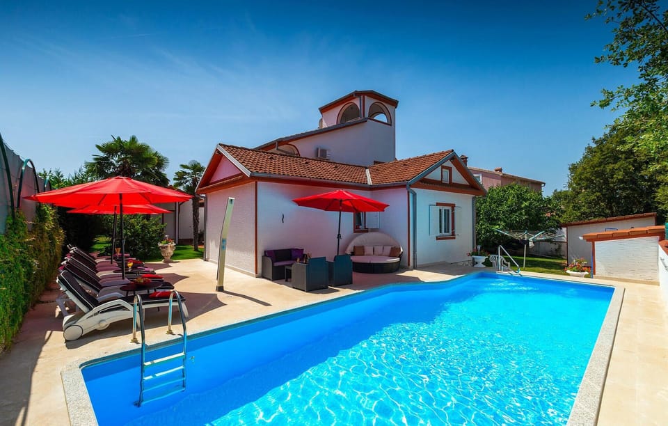 pool
