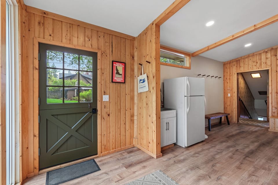 Entry Way with additional refrigerator