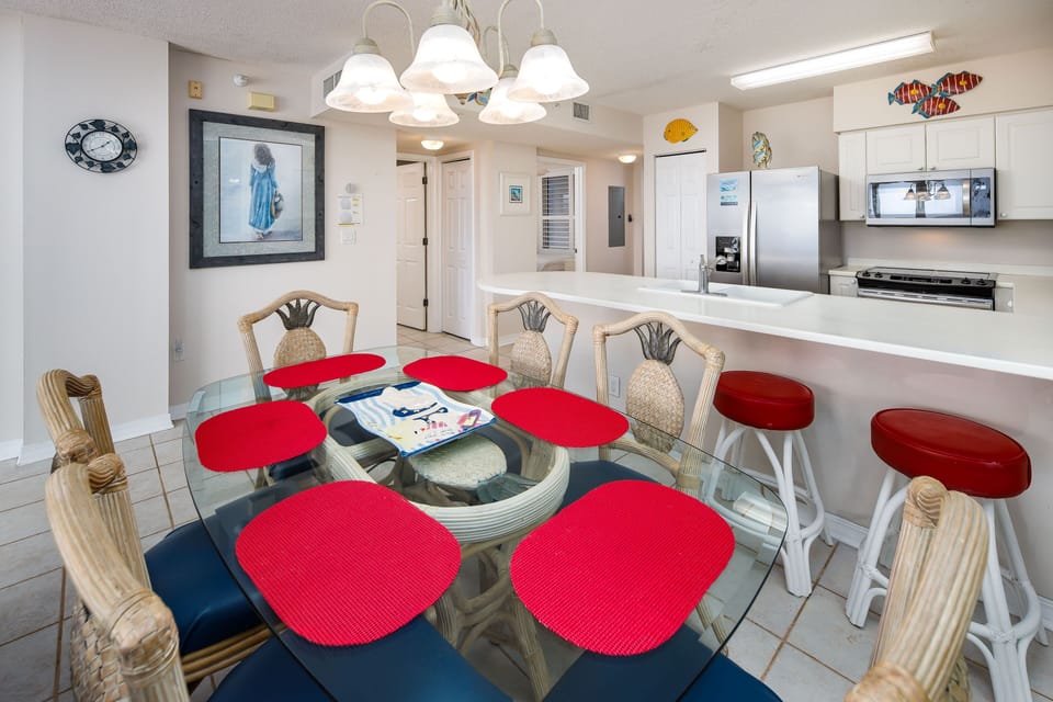 Dining area - Lovely meals can be shared here