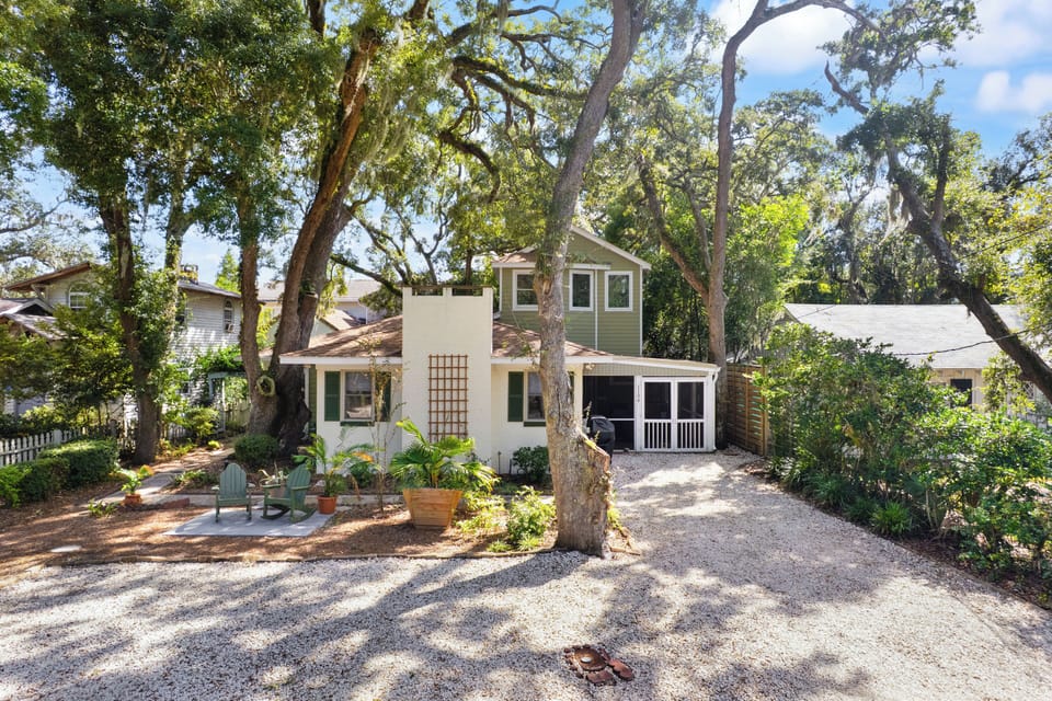 Sea Lyon Around - located under shady oaks