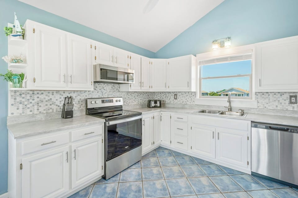 Surf or Sound Realty - 1178 - The Sand Jewel - Kitchen -2