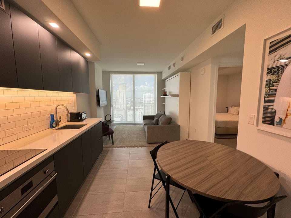 Kitching, dining area and living room.