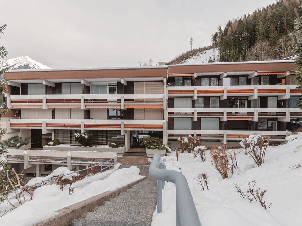 Residential Area, Urban Design, Apartment, Landscaping, Estate, Balcony, Villa, Mansion