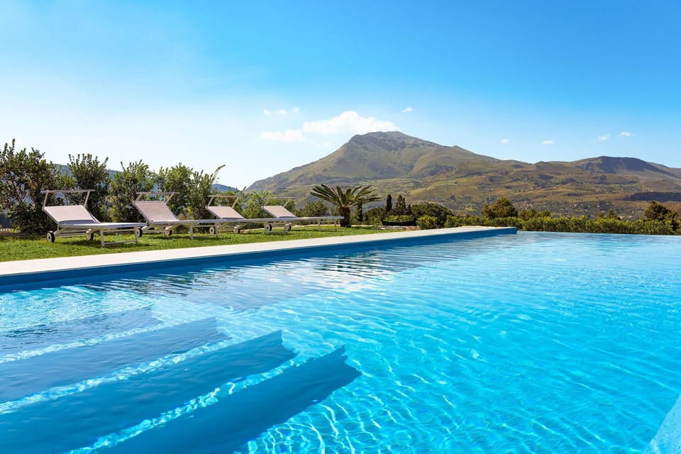 Autumn, Building Exterior, Garden, Outdoor, Pool, Scenic View, Spring, Summer