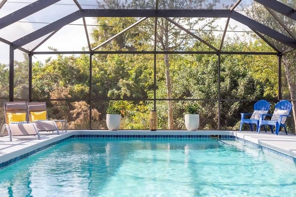 Make a splash in our oasis of warmth! Our heated pool invites you for a refreshing dip no matter the season, with relaxation and rejuvenation at your fingertips. 