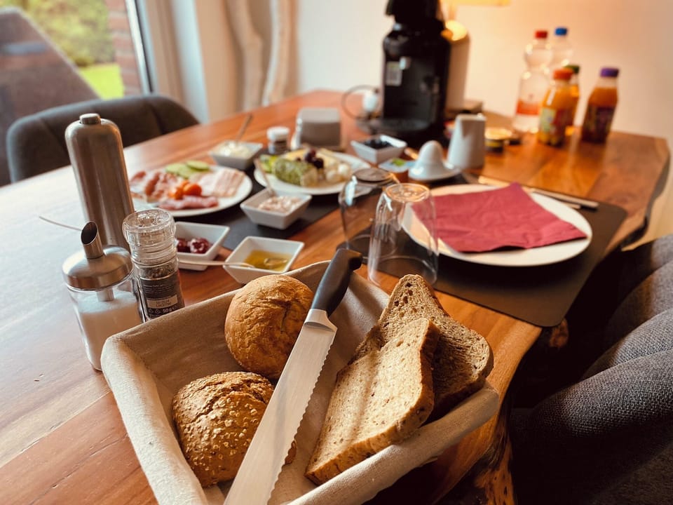 Breakfast meal