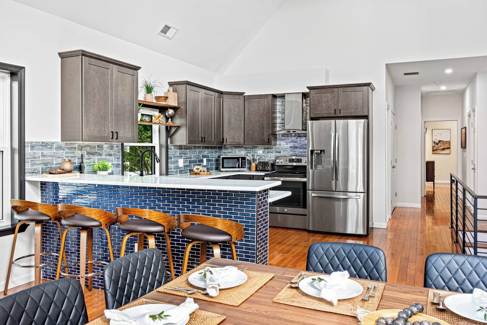 Counter top seating for 4