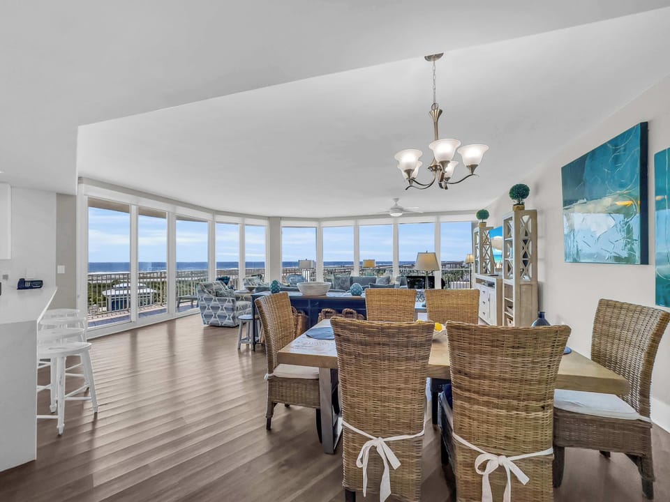 Dining room off kitchen