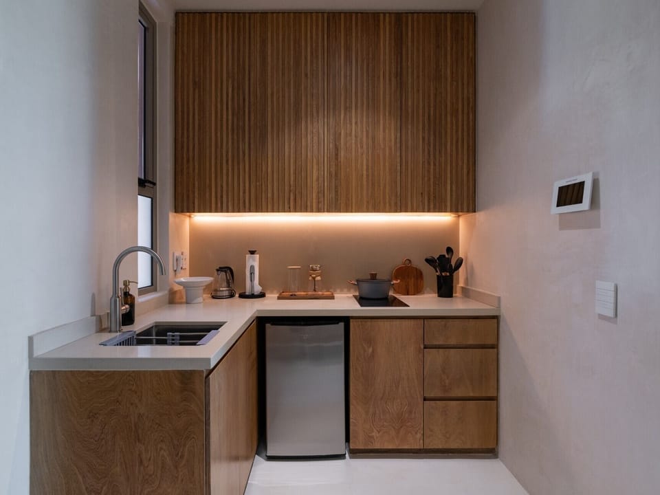 Aflora - Pool View Loft - Kitchenette