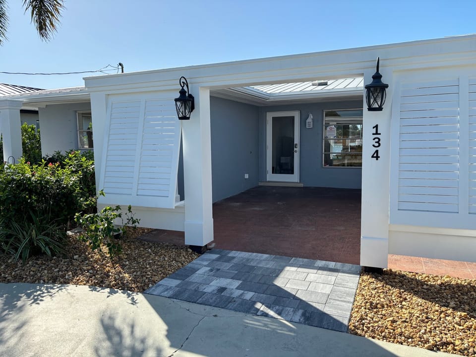 Private front entrance. 