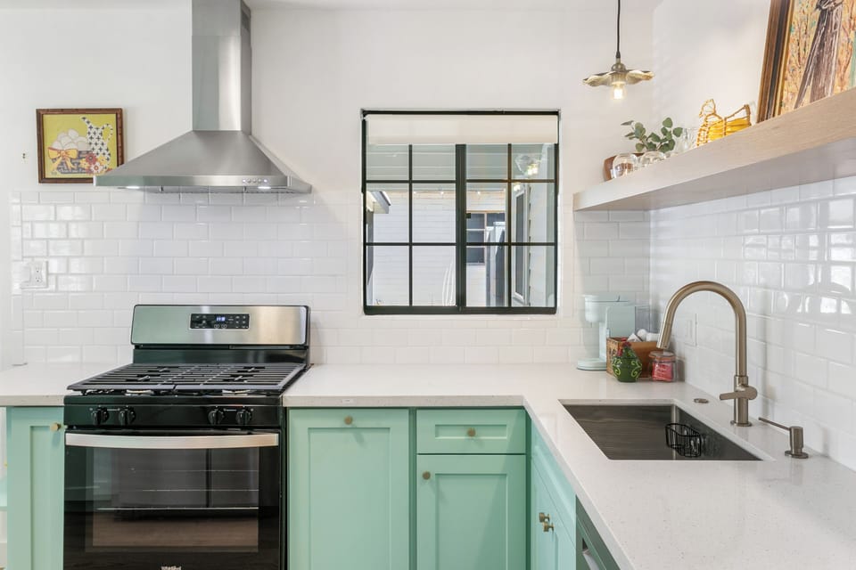 New Remodeled kitchen with vintage style