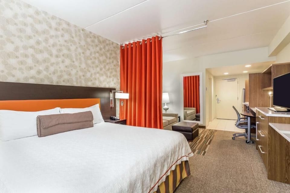 Unit with King size bed