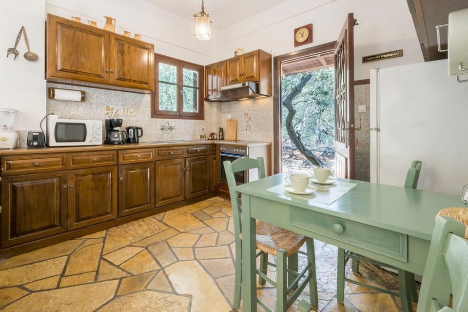 Equipped kitchen
