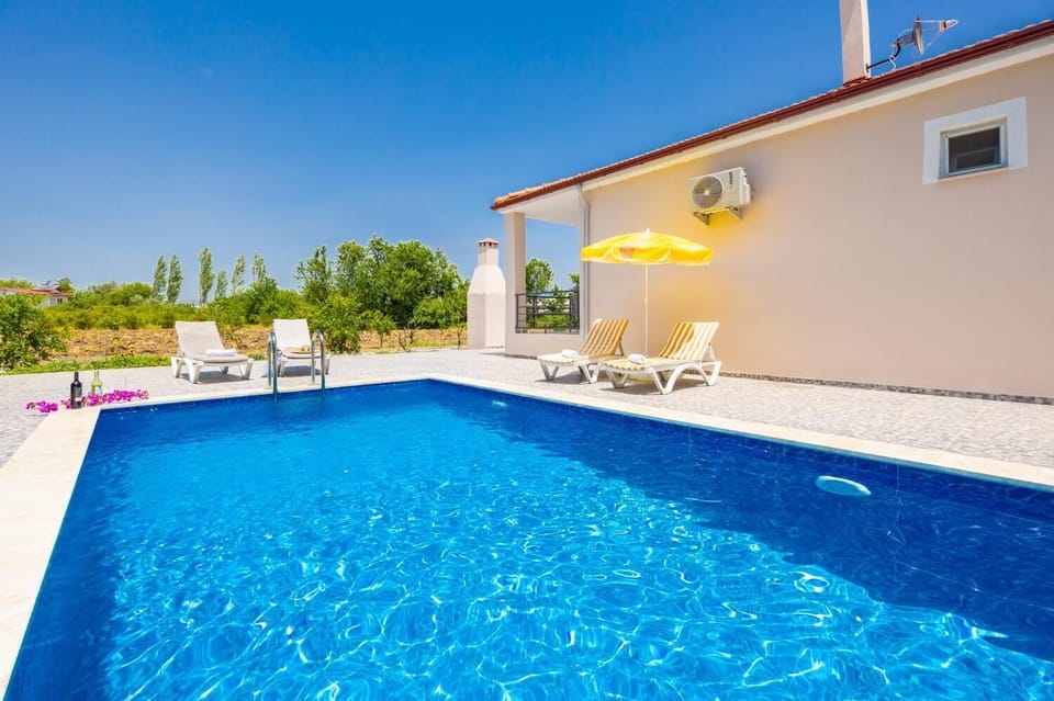 Beautiful villa with private pool and terrace