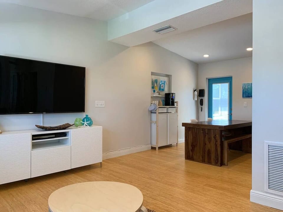 75" wide 4K TV with built-in streaming. Free Netflix and Amazon Prime.  And, of course, high-speed wifi throughout the entire unit and backyard.