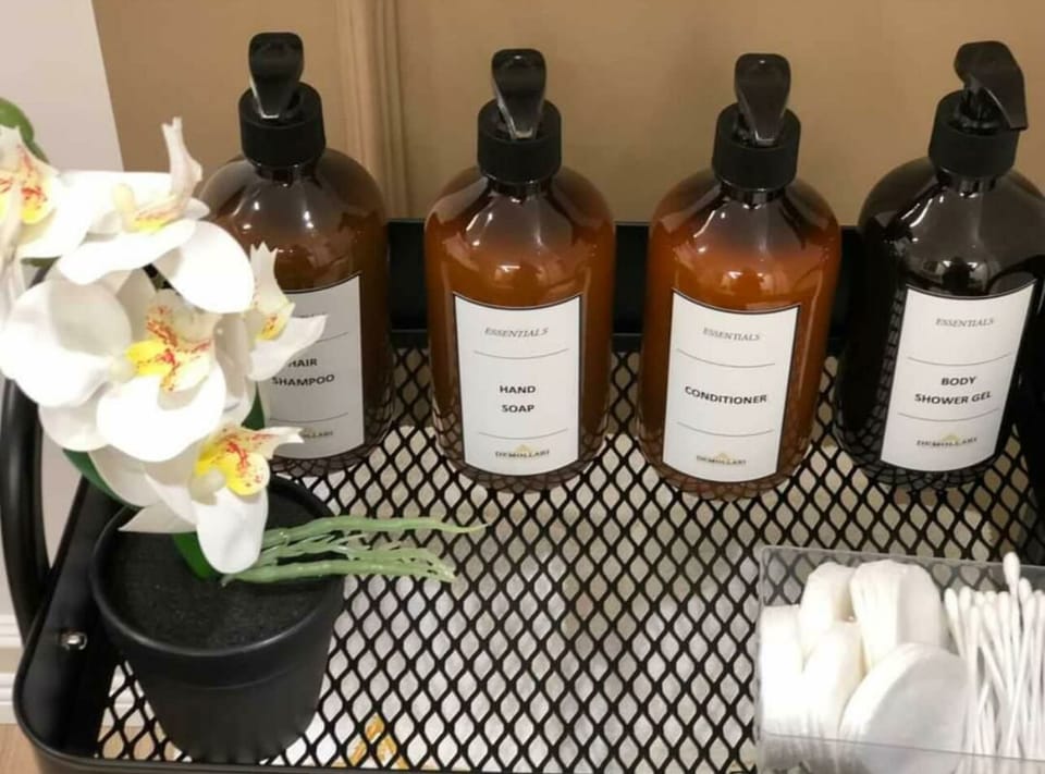 Bathroom amenities