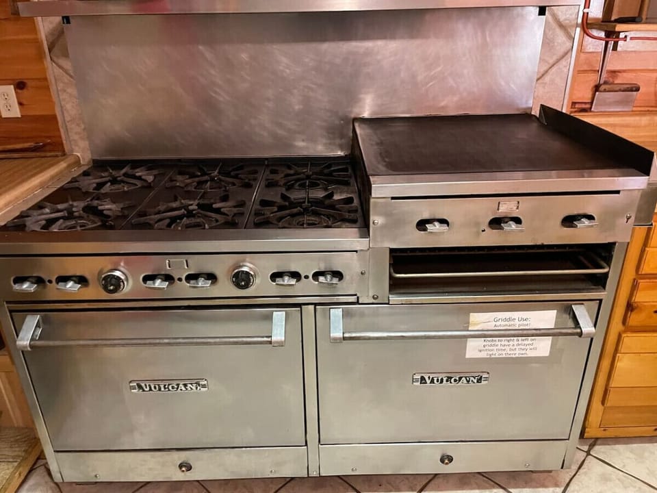 Brimley Lodge - Vulcan Stove
