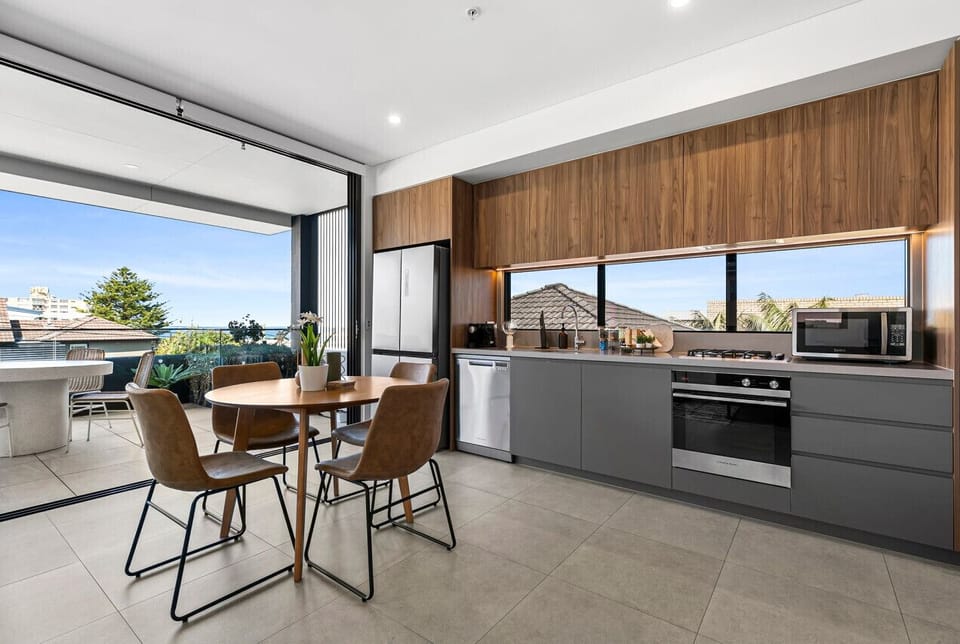 Kitchen & Dining Room