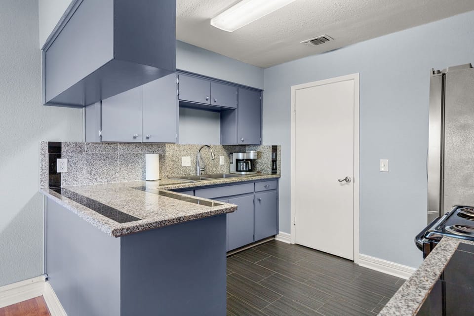 Fully equipped kitchen for long/short term stays