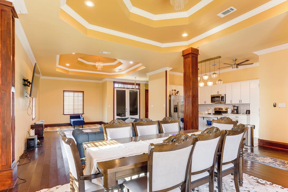 Dining Area | Open Floor Plan