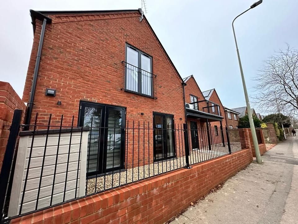 Flat 1 to the left