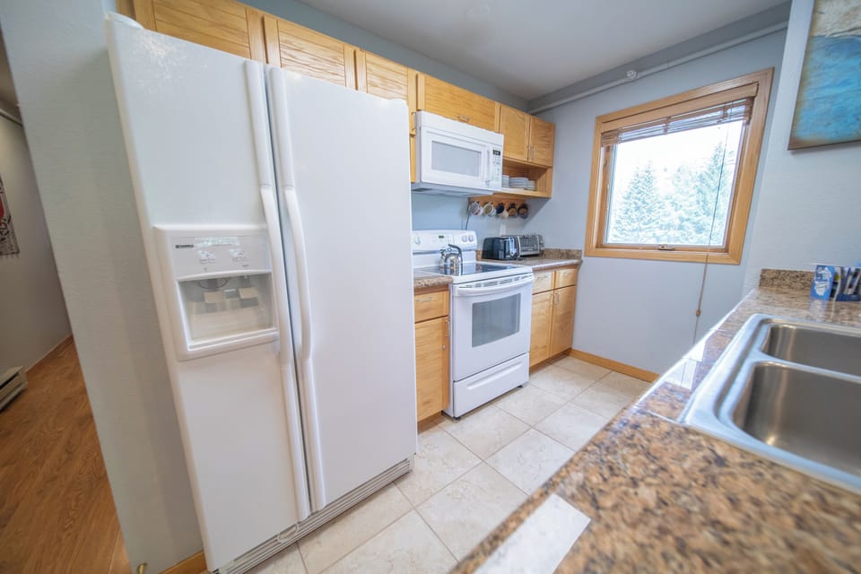 Well equipped kitchen