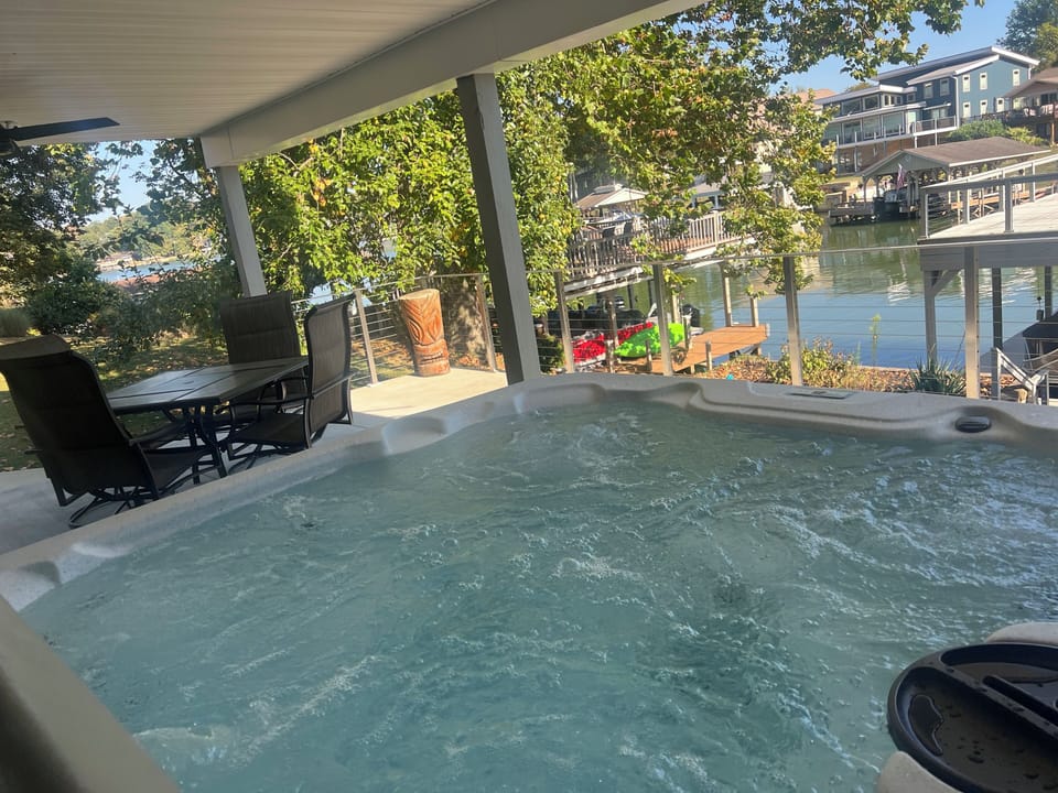 Hot tub added in September 2025.