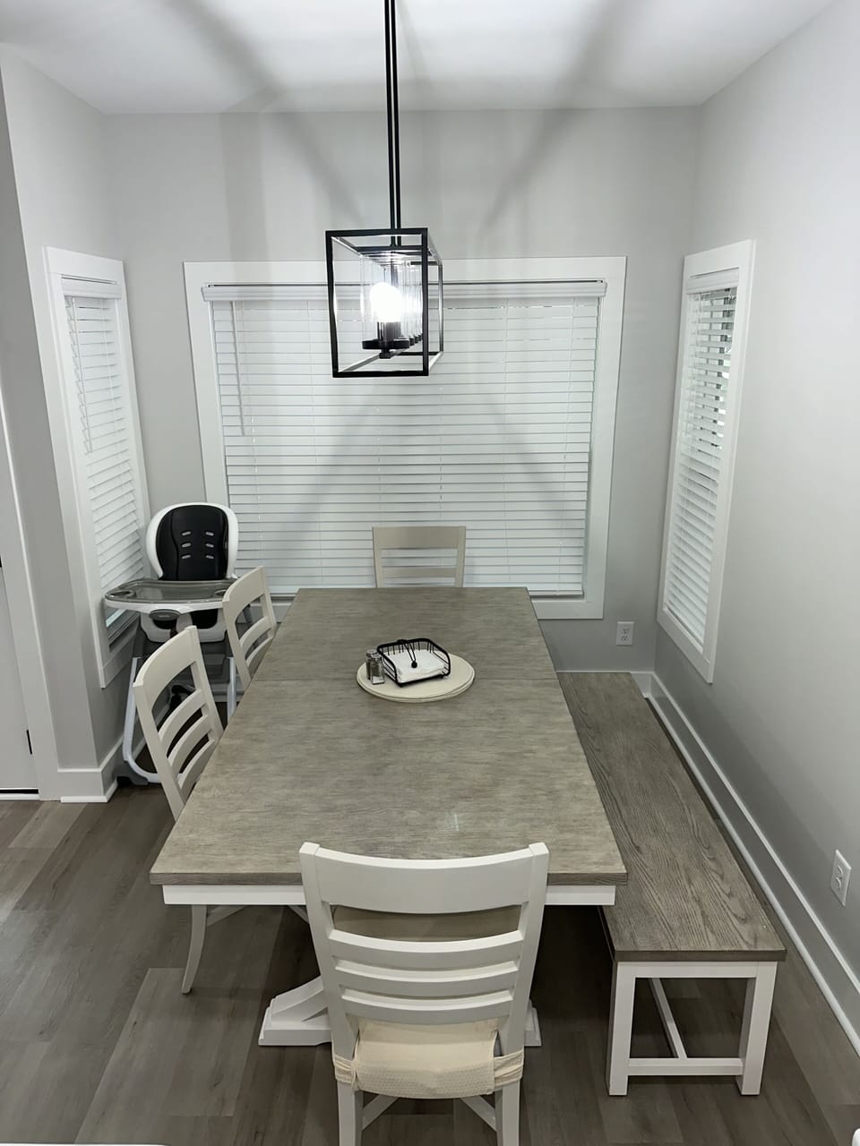 kitchen table/high chair