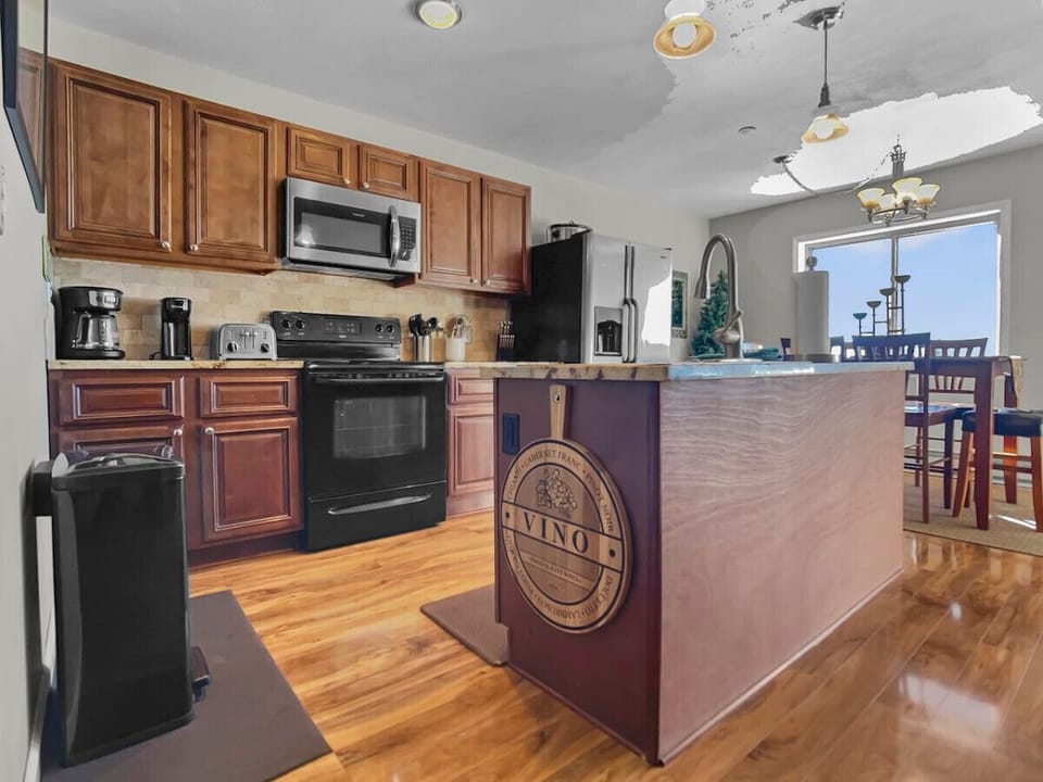 Fully equipped kitchen